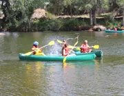 Piraguas en La Fonda Kids